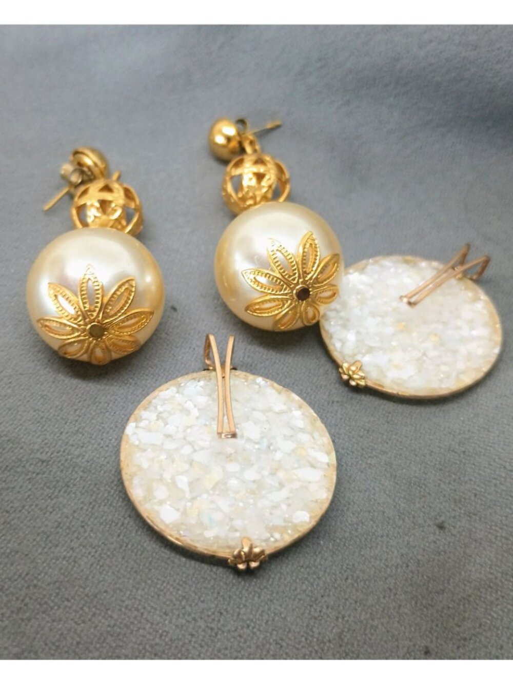 Vintage Hillcraft Confetti Lucite Slip-Ons & Post Gold-Tone Pearl Drop Earrings - Picture 8 of 8